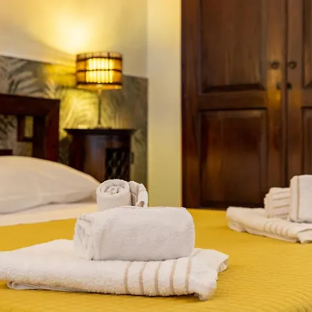 Saija Con Piscina Lejlighed *