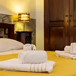 Saija Con Piscina Appartamento *