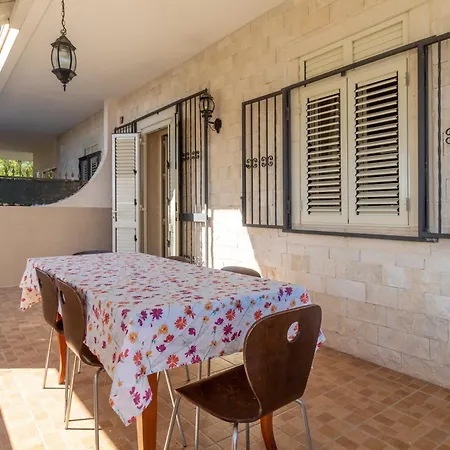 Saija Con Piscina Lägenhet